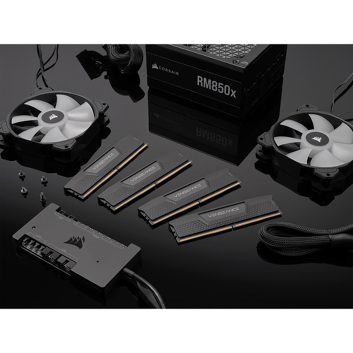 CORSAIR RAM VENGEANCE DDR5 64GB 2X32GB DDR5 5600 PC5-44800 C40 1.25V DESKTOP MEMORY - BLACK